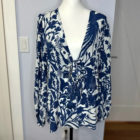 Figue Mica silk Floral Blue and White Women's blouse. Size large. Like new! - Picture 1 of 9
